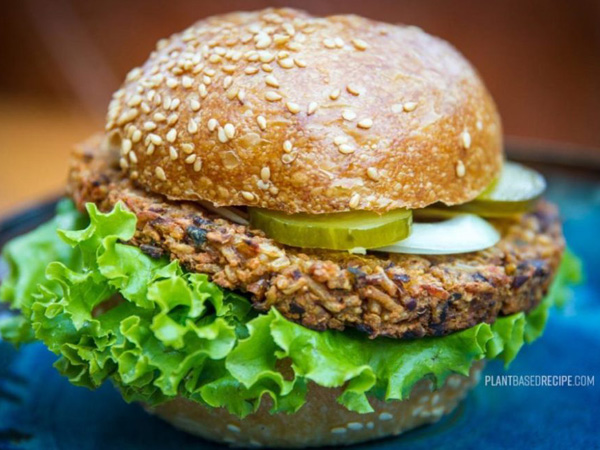 Vegan batch cooking recipes Plant-Based Recipes Better Bean and Beet Burger