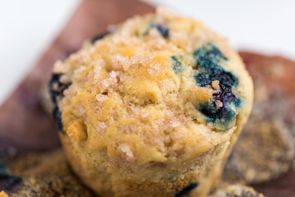 How to involve kids in cooking at all ages - Vegan blueberry muffins